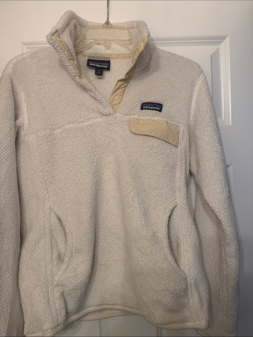 Patagonia  Cream Zip-Up Fleece Pullover with Tan Trim